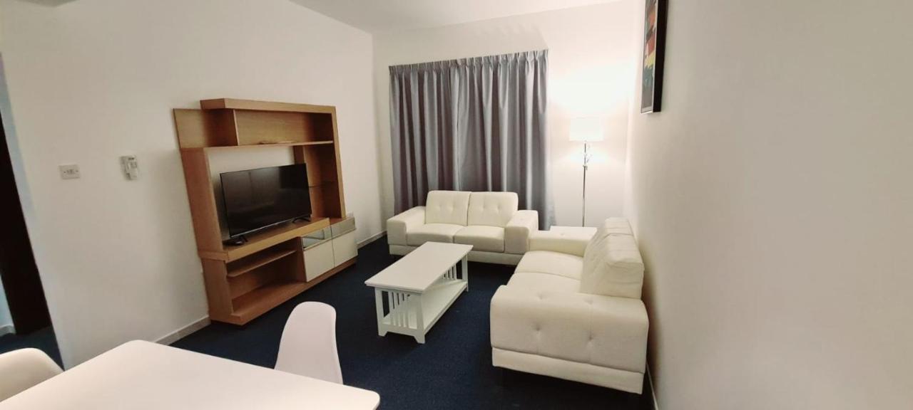 Havana Holiday Homes In Al Garhoud دبي المظهر الخارجي الصورة